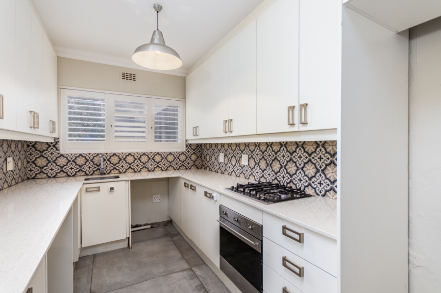 2 Bedroom Property for Sale in Sea Point Western Cape